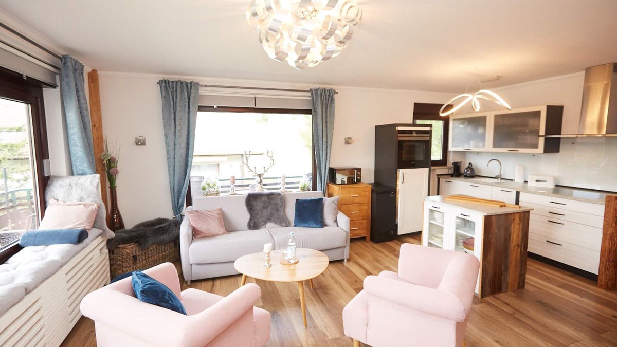 Verwaltungsgemeinschaft Hornergruppe Apartment | With swimming pool, SW - balcony view of the mountains, incl. mountain railway tickets in summer