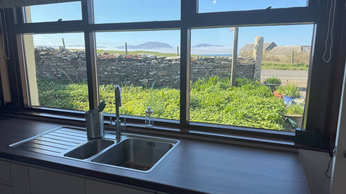 Stromness Cottage | Withi-Gill - Cottage - Bay of Ireland Views