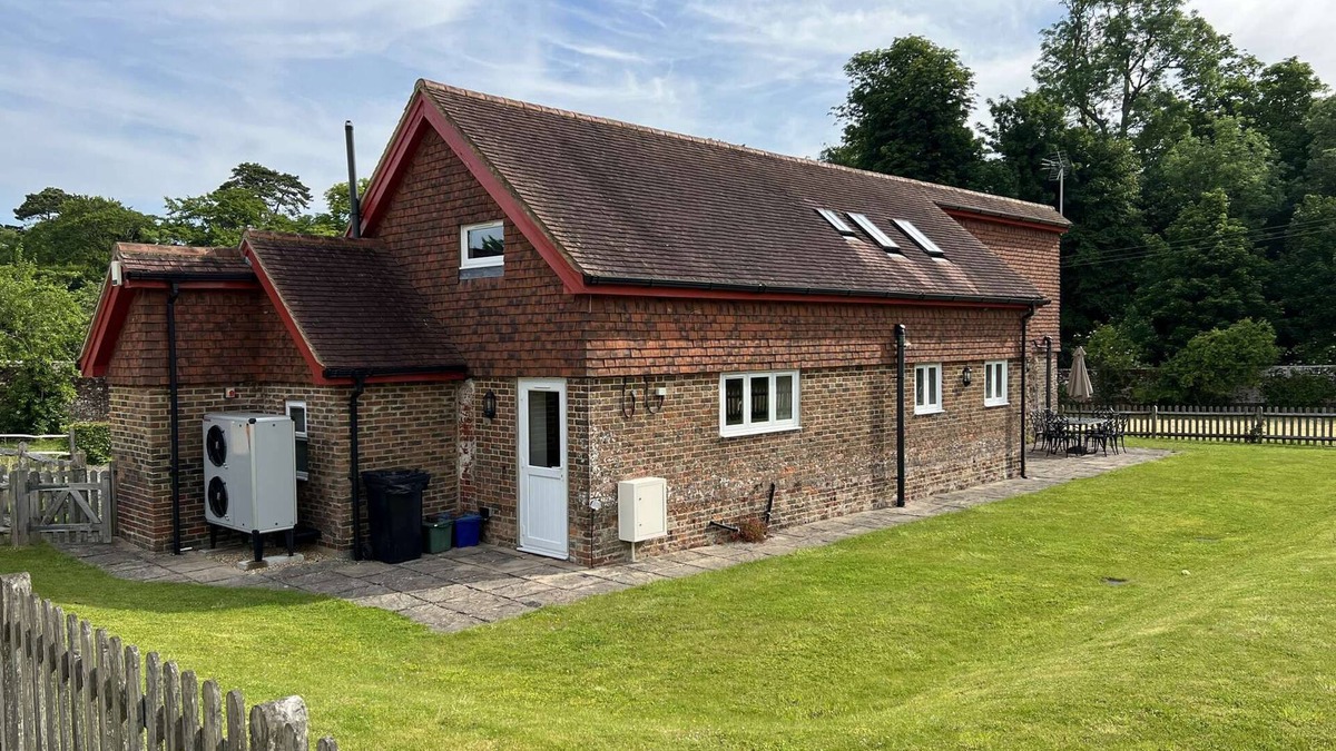 Clayton Cottage | Within the South Downs National Park, 7 miles north of Brighton.