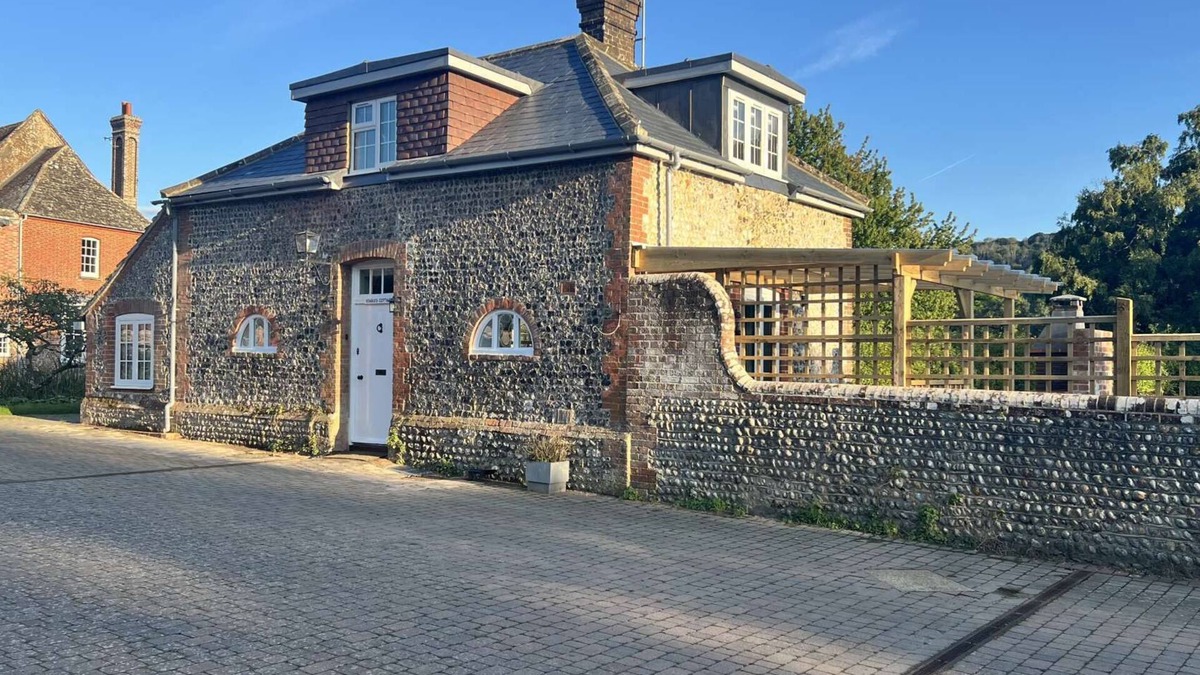 Clayton Cottage | Within the South Downs National Park, 7 miles north of Brighton.