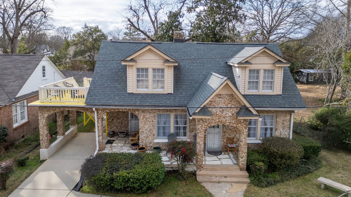 Wetumpka Apartment | Within walking distance to downtown Wetumpka!