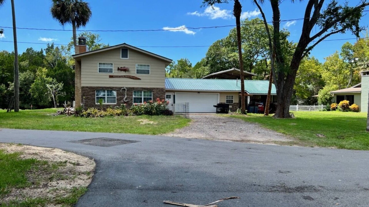 Inglis House | Withlacoochee Pirate River House - PET FRIENDLY