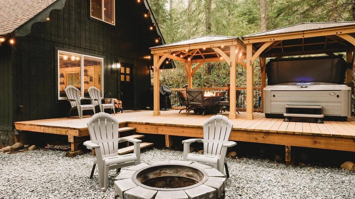 Ashford Cabin | Wits End Retreat @ Mt. Rainier - Hot Tub & WiFi