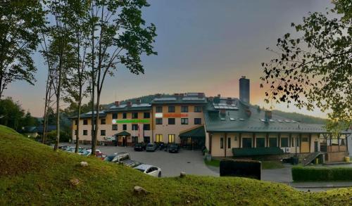 Cisna Resort | Wołosań B&B