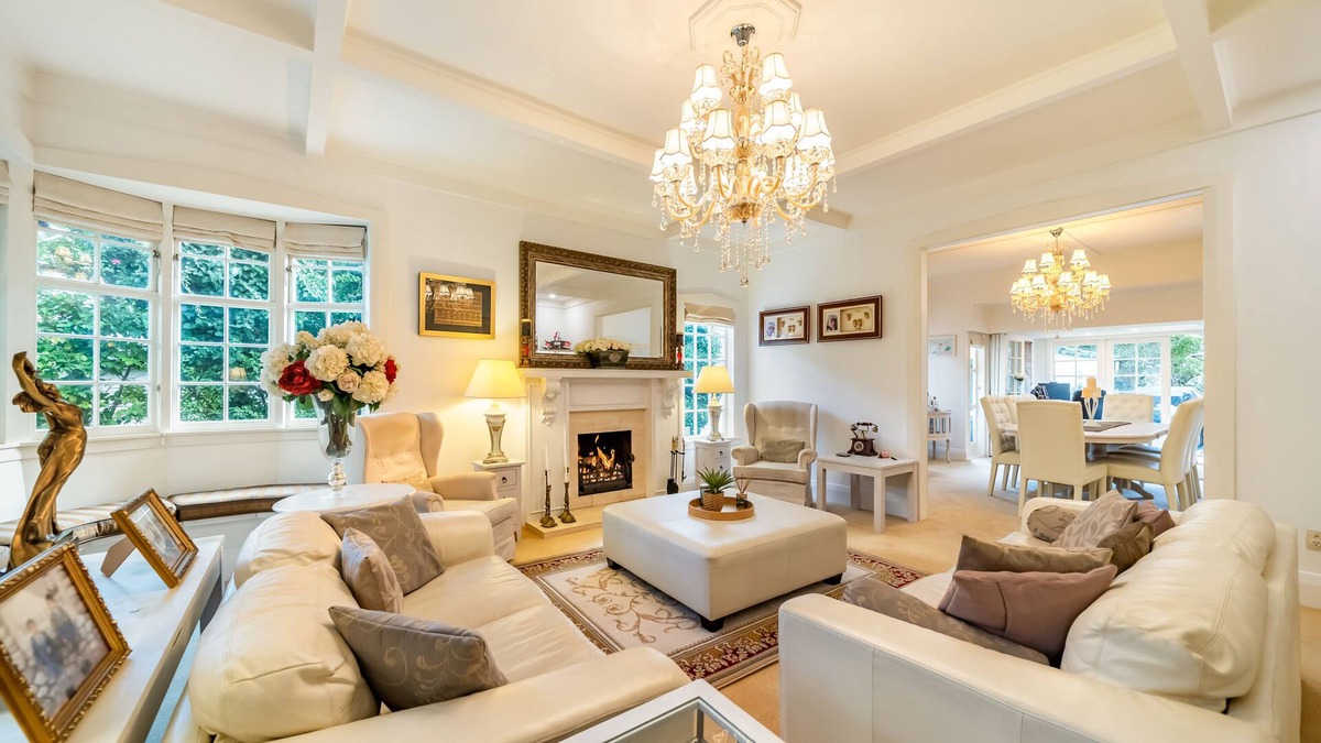 Lower Hutt Villa | Woburn Retreat, Luxury Home for Perfect Getaway