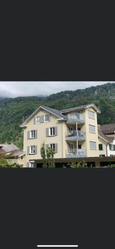 Netstal Apartment | Wohnung am Postweg