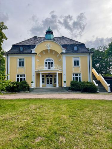 Mollhagen Apartment | Wohnung im Schloss