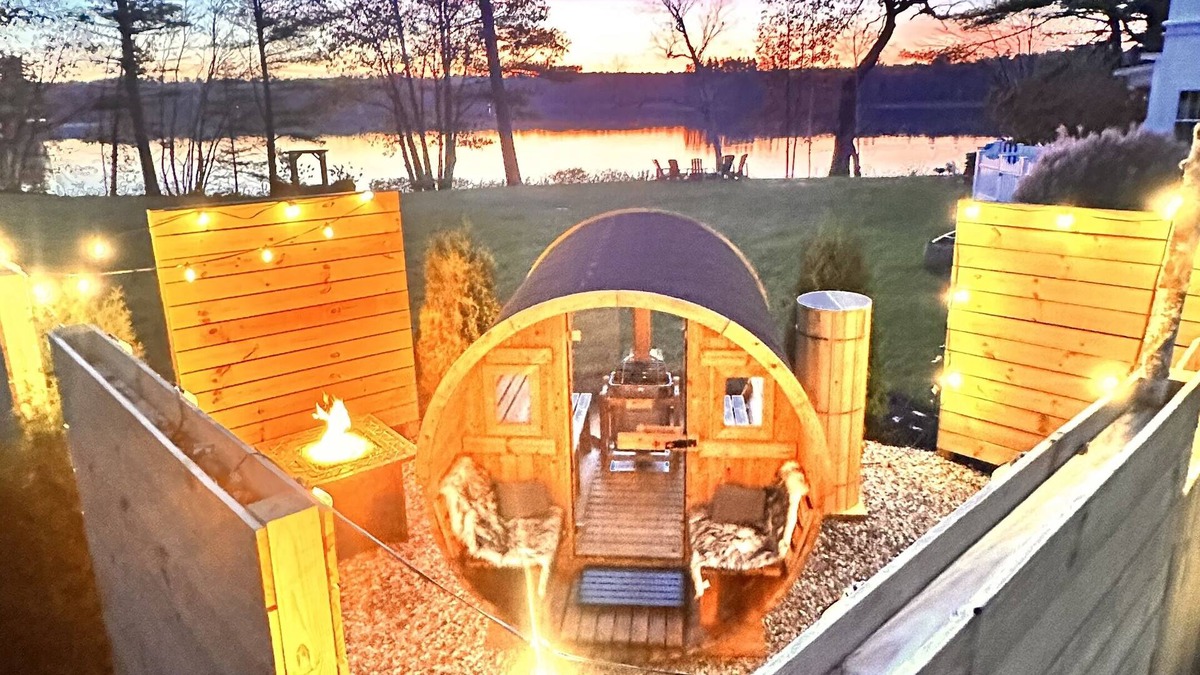 West Poland Bed & Breakfast | Wolf Cove Inn