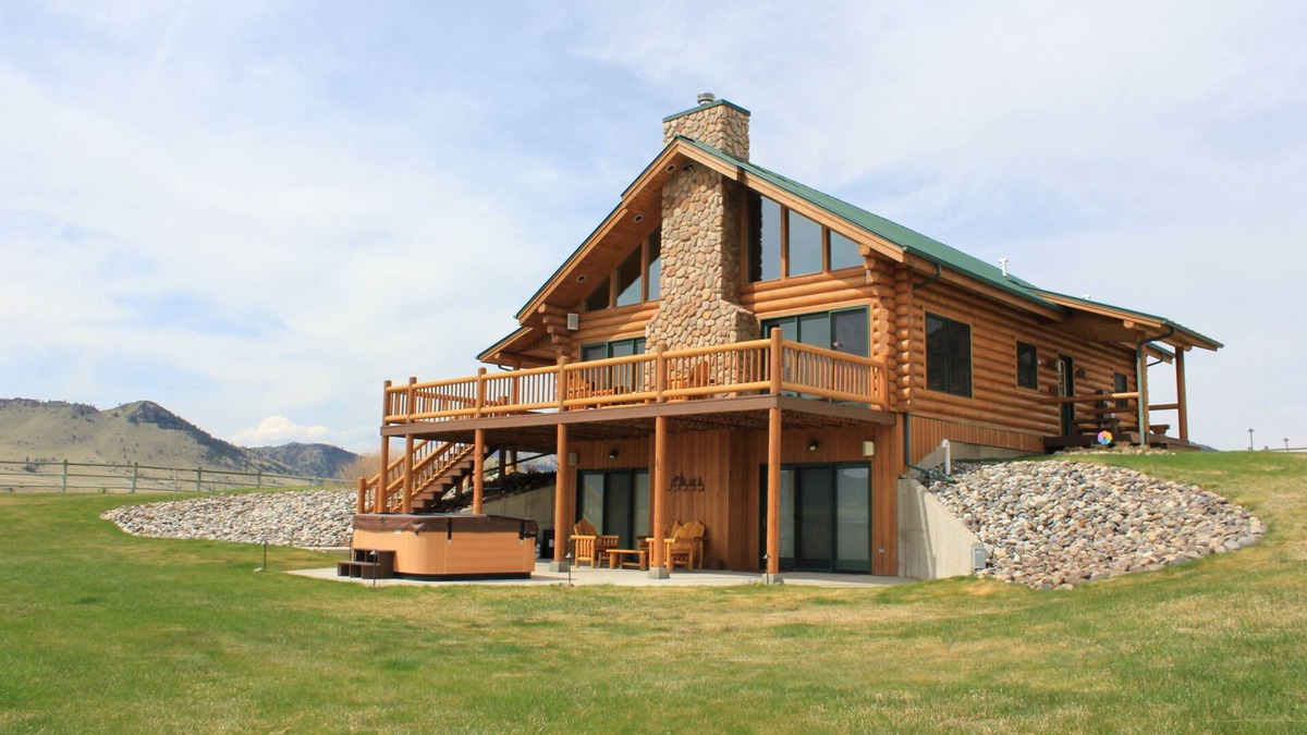 Wolf Creek House | Wolf Creek Lodge Montana
