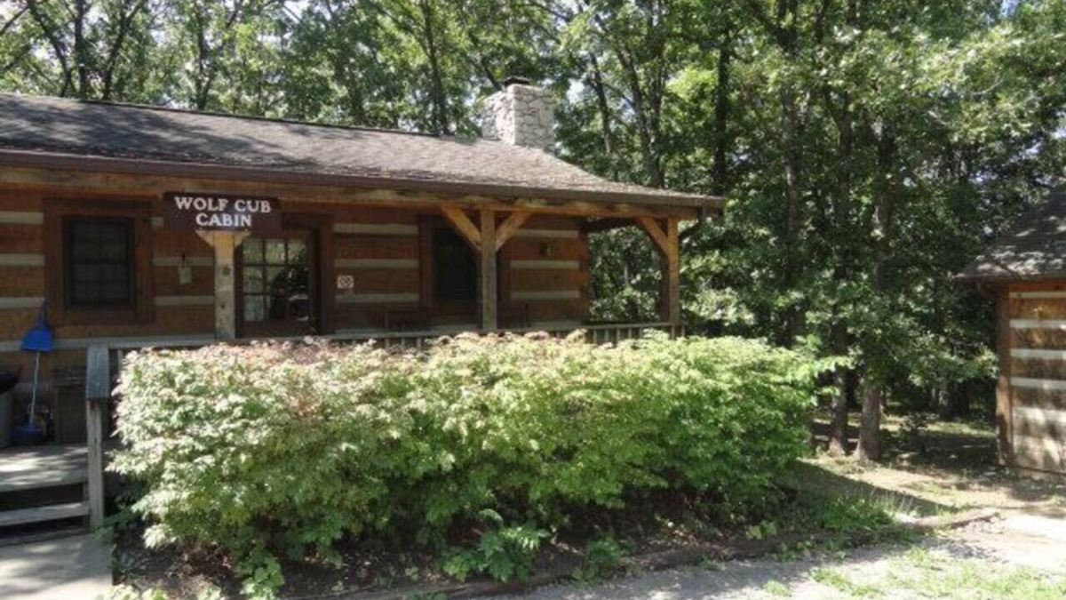 Pittsburg Cabin | Wolf Cub Cab of Pomme de Terre