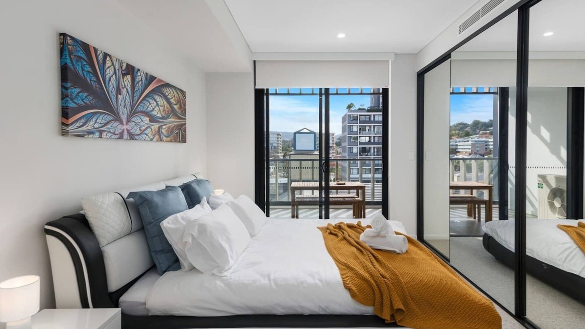 Wollongong CBD Apartment | Wollongong Inner city Escape Bright Urban Oasis