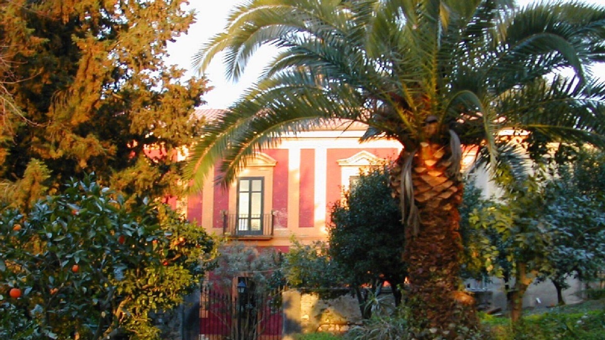 Nola Bed & Breakfast | woman Giustina independent suite 2-4 people, near Naples Caserta Pompeii