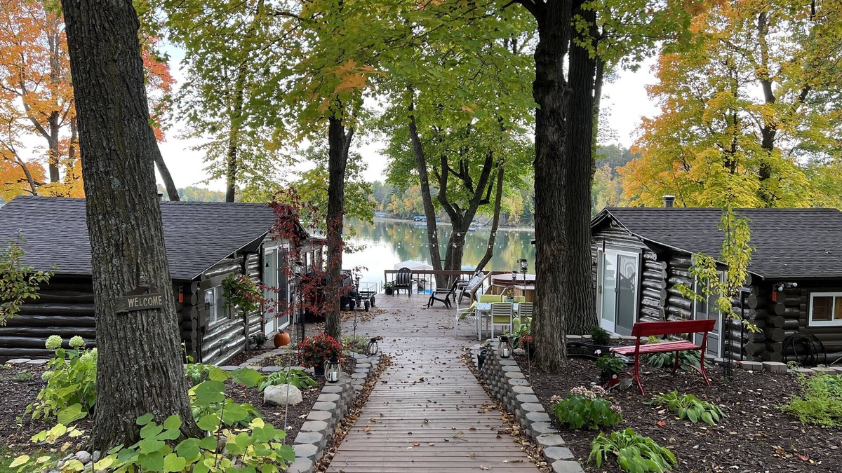 Hackensack Cabin | Woman Lake! 2 cabins, pontoon boat, big deck, outdoor kitchen, fire globe!