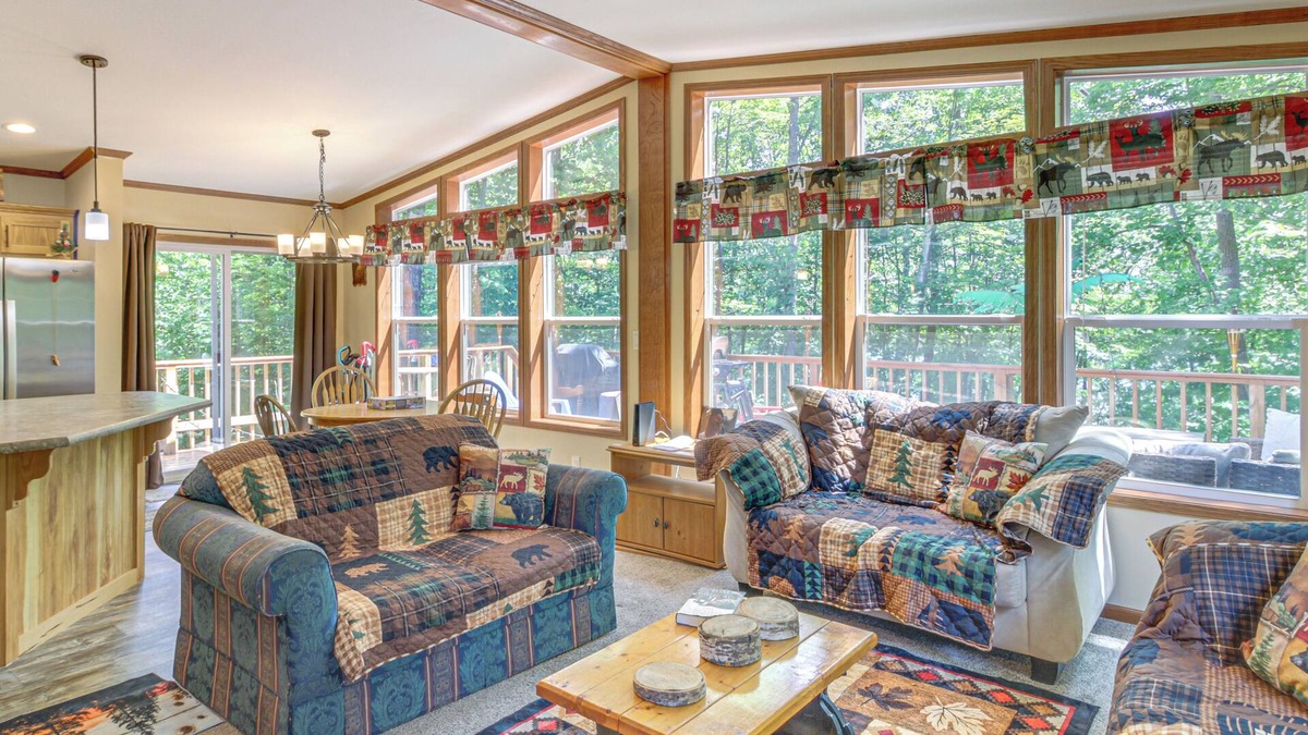 Hackensack Cabin | 'Woman Lake Chain Retreat' w/Deck & Dock!