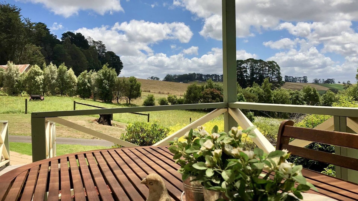 Gembrook Apartment | Wombat cottage self contained accommodation