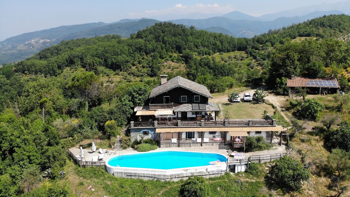 Fivizzano House | wonderful chalets in the unspoiled nature of north Tuscany, private pool & SPA