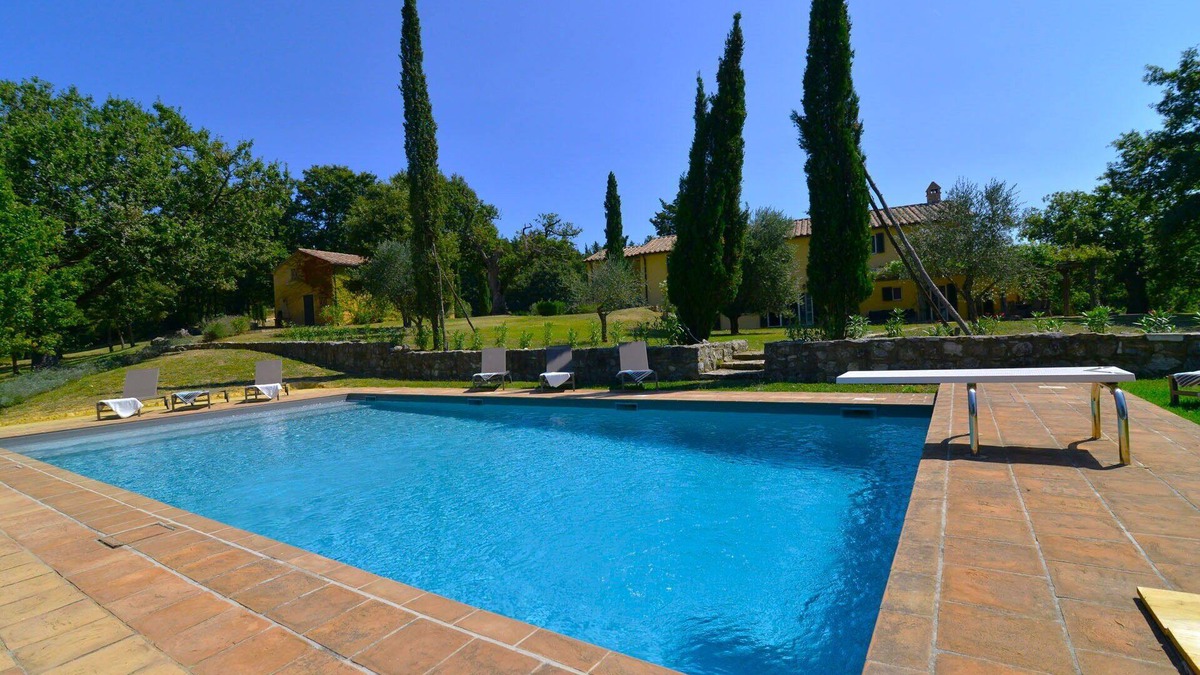 San Casciano dei Bagni Villa | Wonderful private villa for 10 people with private pool, WIFI, TV, patio, panoramic view and par.