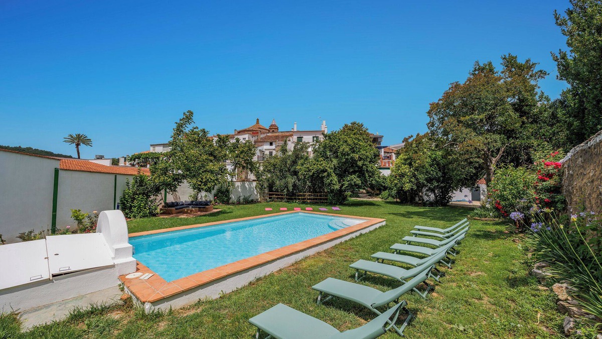 Galaroza House | Wonderful 17th Century 5 Bedroom House with Large Gardens, Pool and Sauna