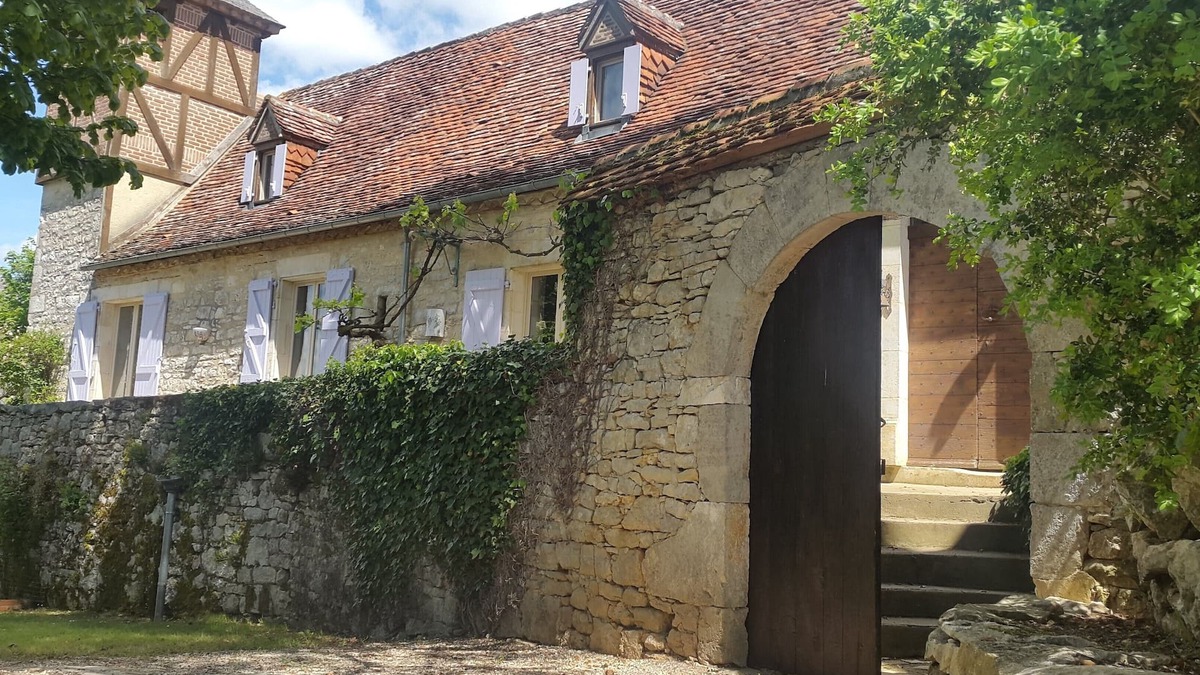 Baladou House | Wonderful 17th century family home, all modern amenities, pool, Dordogne, Martel