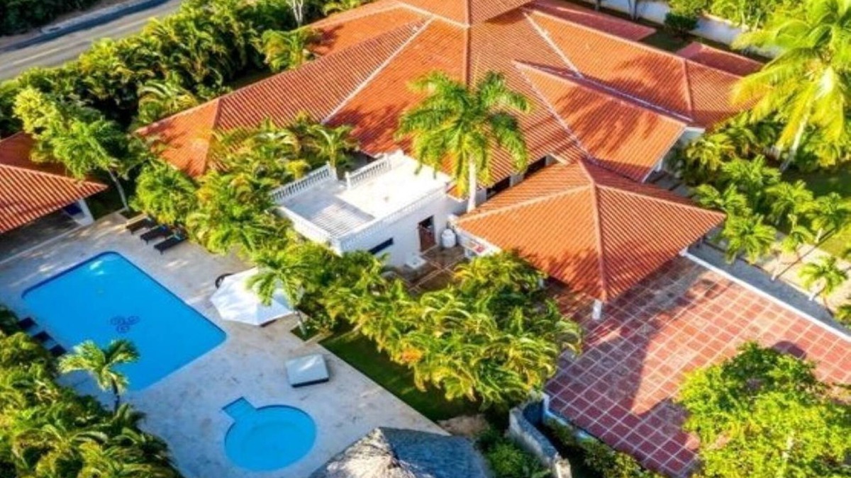 Casa de Campo Villa | Wonderful 7,000 sq. ft. villa , Pool, Heated Jacuzzi, Full Maid/Cook Service