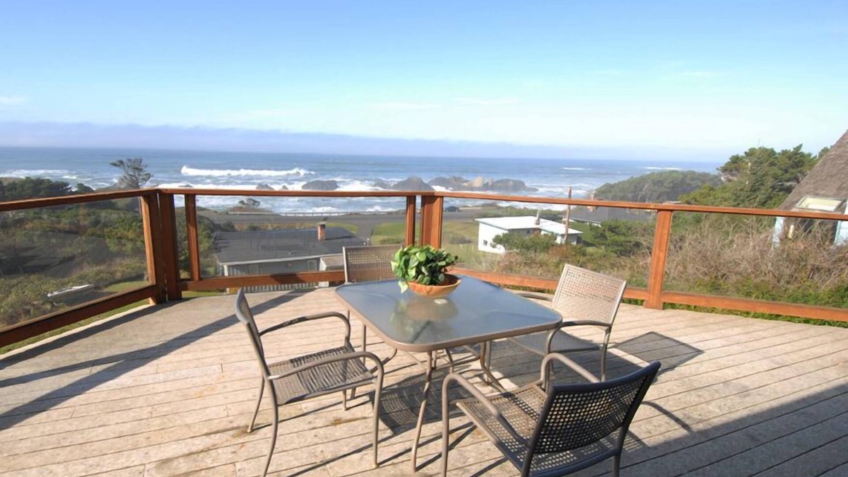 Seal Rock House | Wonderful Beach House with Fabulous Views