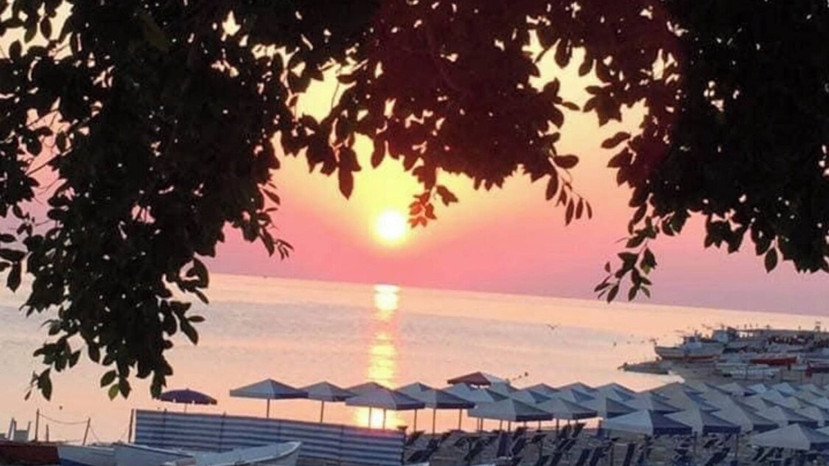 Soverato Apartment | Wonderful beachfront apartment In Soverato Marina 50 mt from the sea