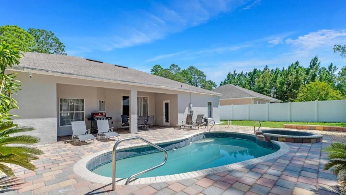 Indian Trails House | Wonderful Bliss pool house - 2 mi to Palm Coast center