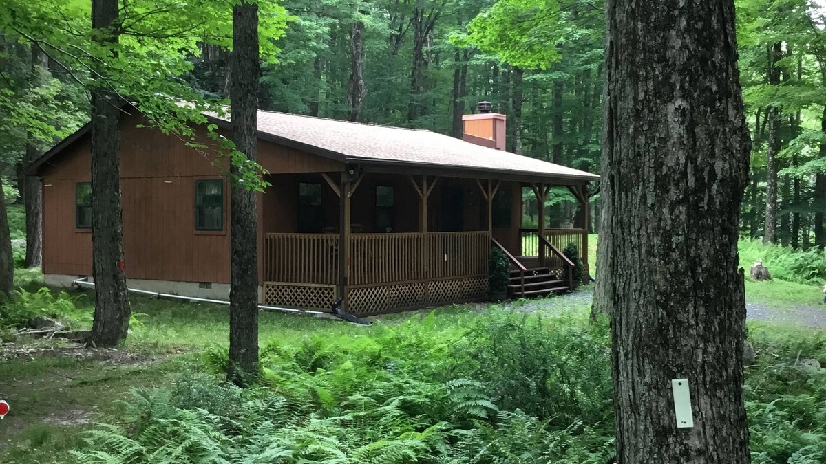 Greentown Cabin | Wonderful Cabin in Greentown, Pa