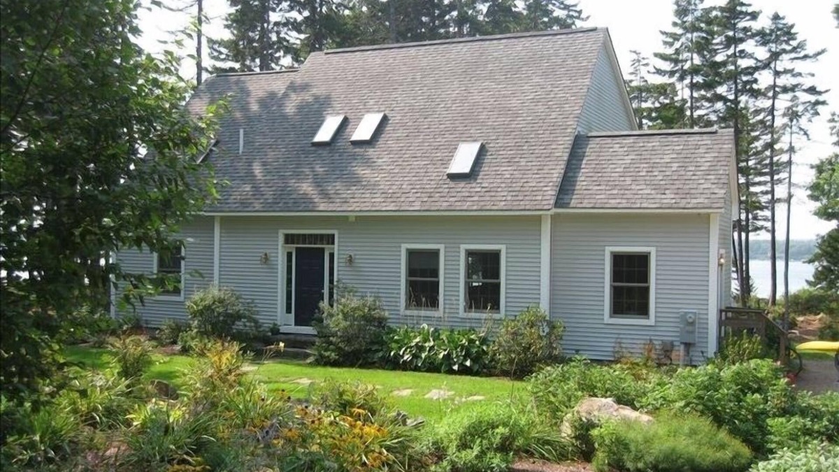 Waldoboro House | Wonderful Cape with Stunning Waterviews and Sunsets