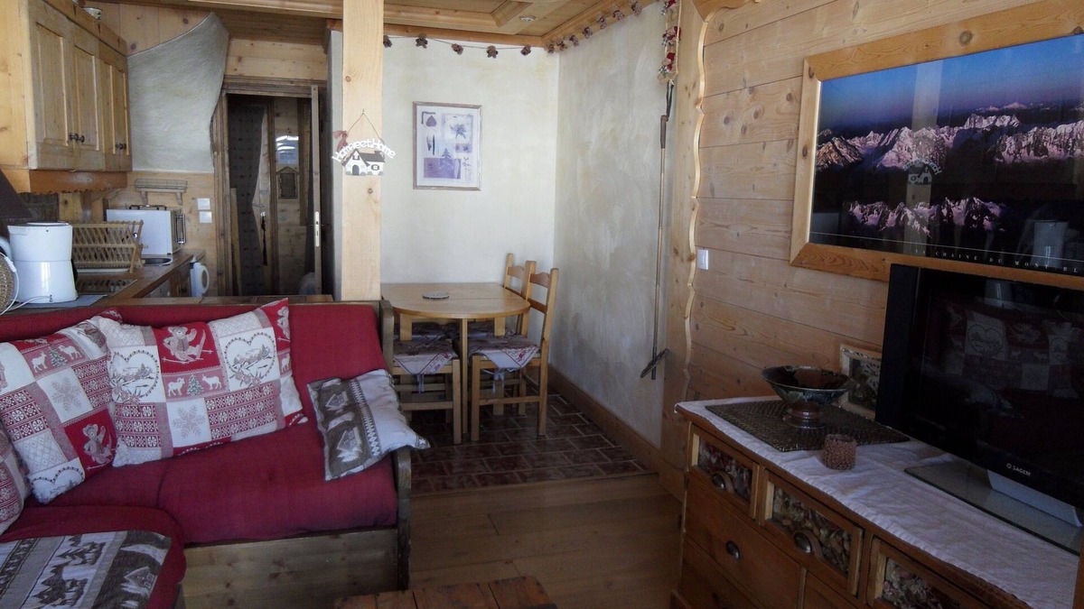 Plagne Centre Apartment | Wonderful duplex in wooden chalet style in Belle Plagne for 6 persons. 3 rooms
