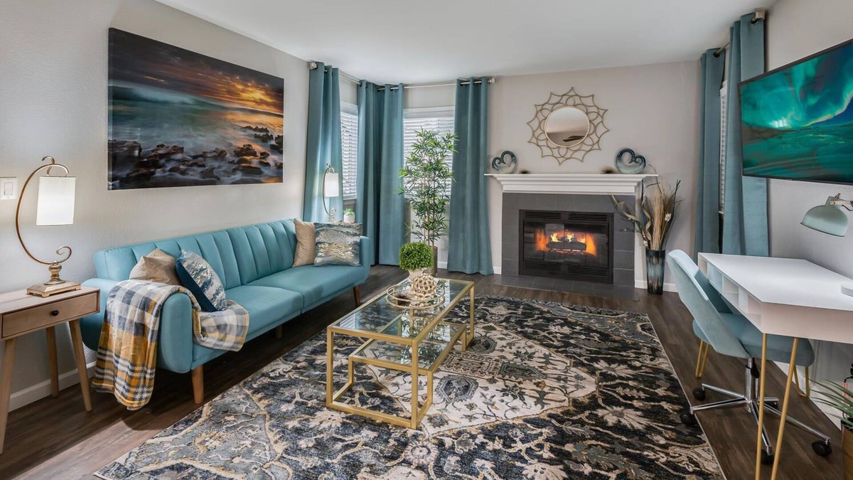 Rocklin Apartment | Wonderful Designer Apartment Home with King Bed