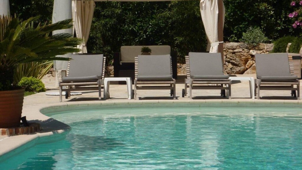 Le Collet Villa | Wonderful family house with sun-warmed paving for sunbathing and swimming.