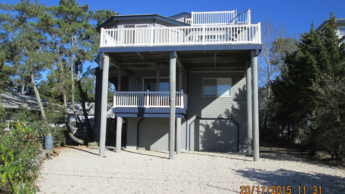 Barnegat Light House | Wonderful Family Home On Ocean Block With Ocean Views From Rooftop Deck