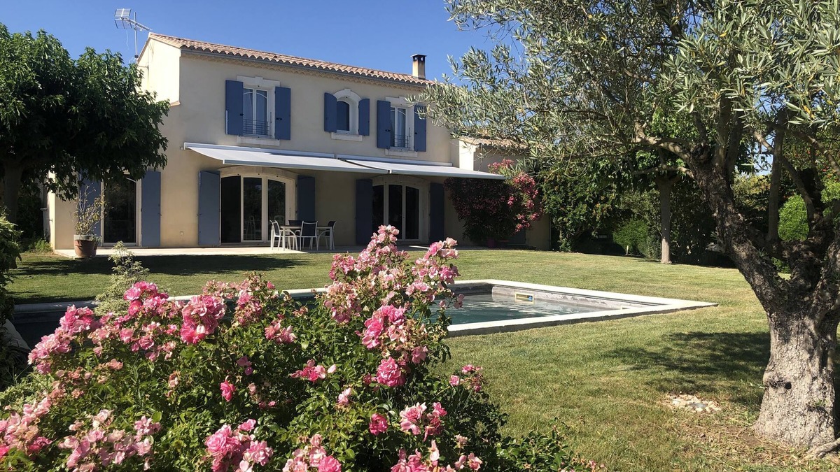 Pernes-les-Fontaines Villa | Wonderful villa with heated pool near the Mont Ventoux
