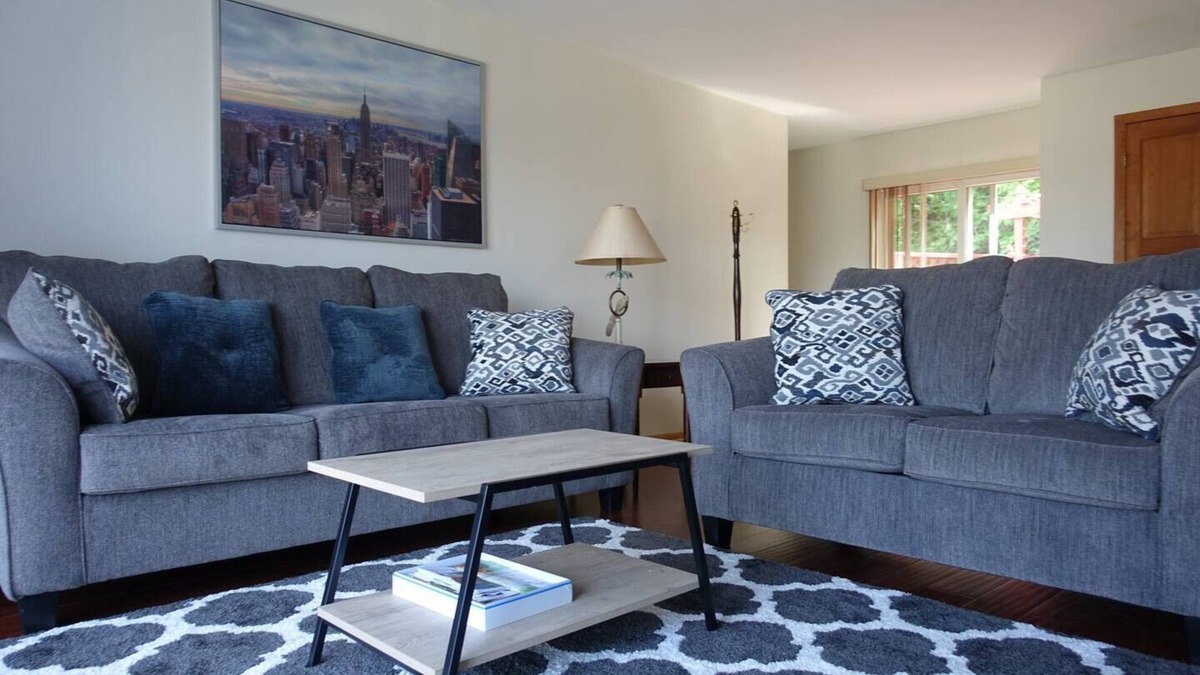 Highlands House | Wonderful home next to shore, parks, NYC ferry!nn