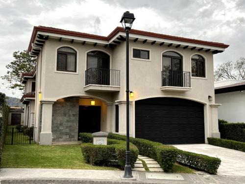 Santa Ana House | Wonderful House