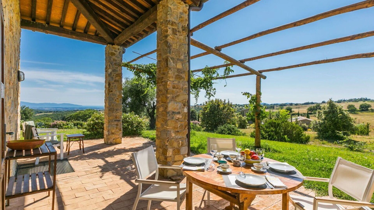 Magliano in Toscana House | Wonderful villa for 4 people with WIFI, patio, pets allowed and parking
