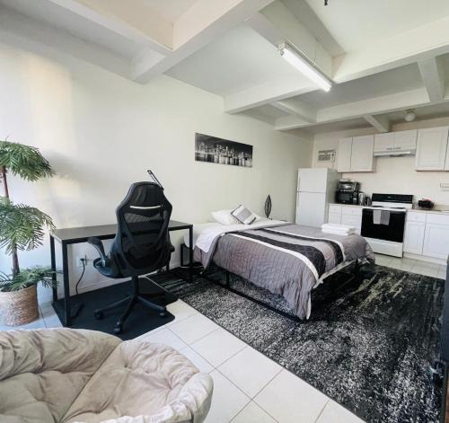 Wilshire Apartment | Wonderful LA studio apartment