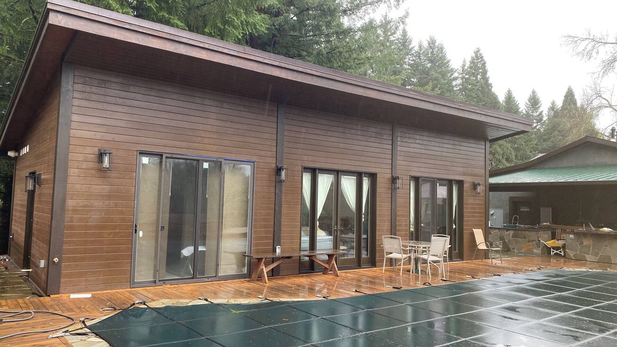 Wilsonville Cabin | Wonderful Large Studio Pool House on River Close to all Inside Molalla Park