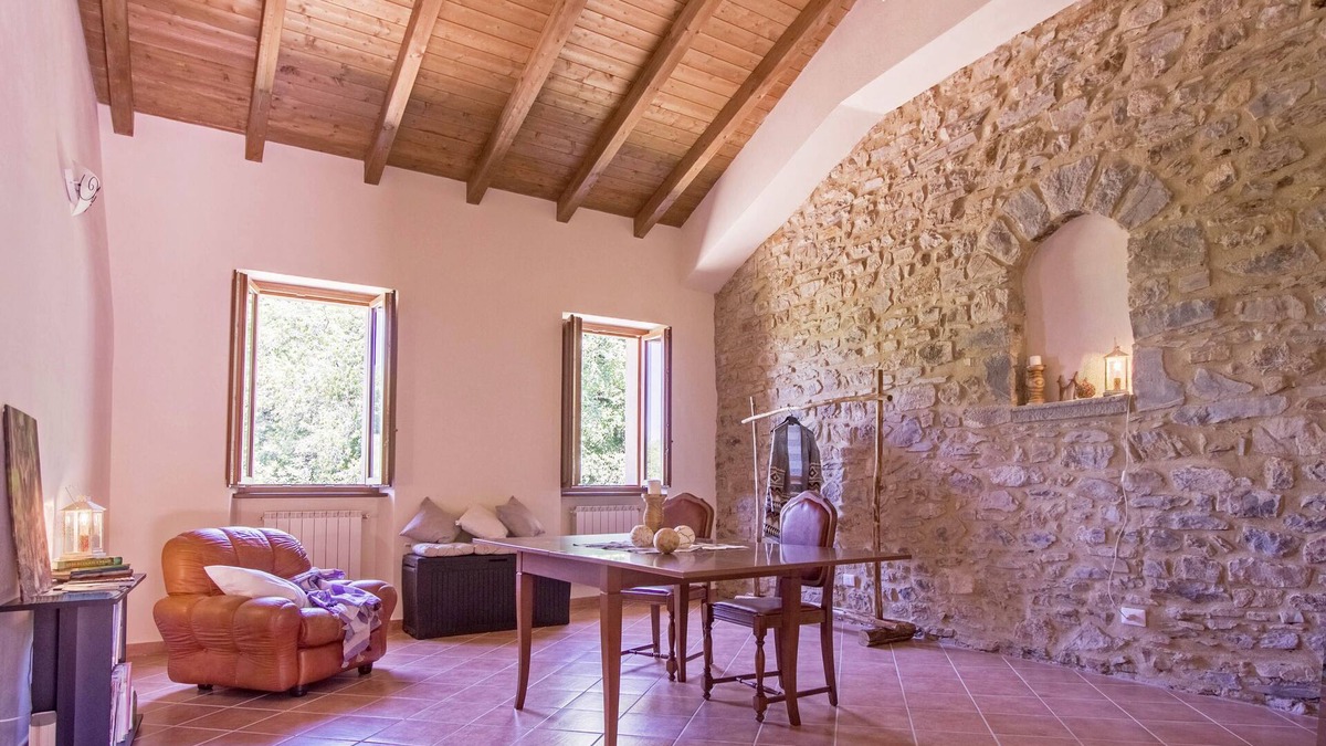 Bagnone Other | Wonderful "Lavender House"