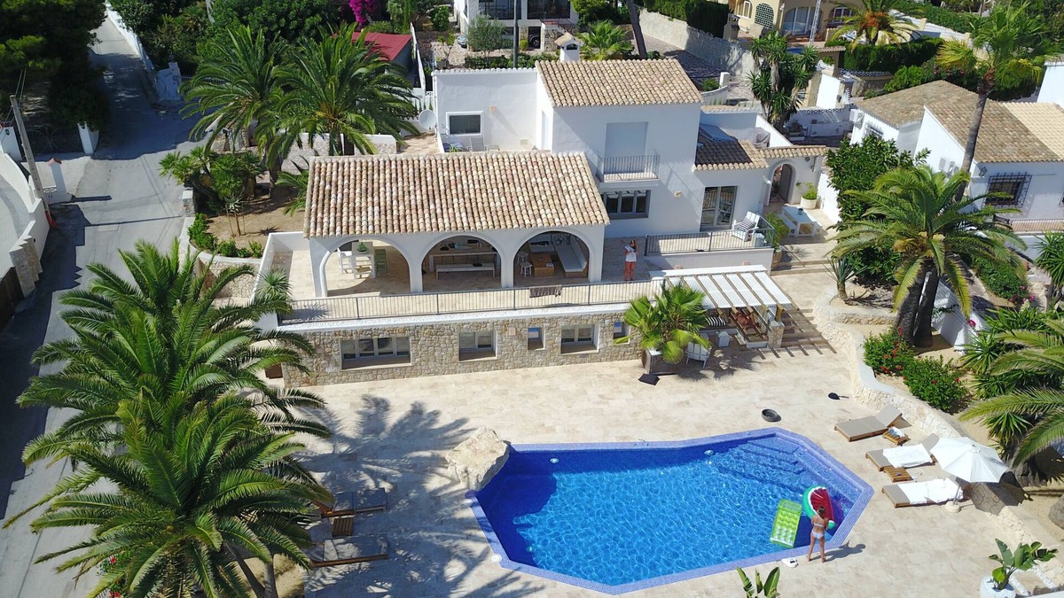 Moraira Villa | Wonderful luxury villa on the first line of the sea in Moraira with private pool