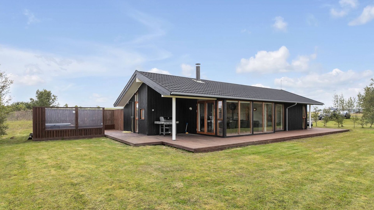 Laugaras Villa | Wonderful luxury Scandinavian villa with a great view