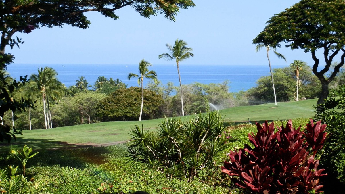 Keauhou Condo | Wonderful Ocean View –Totally Renovated-On Golf Course