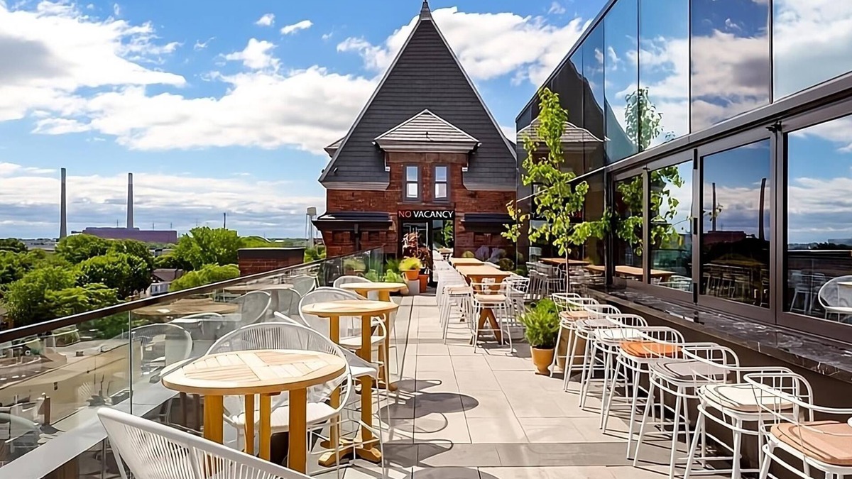 Riverside Hotel | Wonderful Place To Stay! Rooftop Bar, Coffeehouse, Near Distillery District