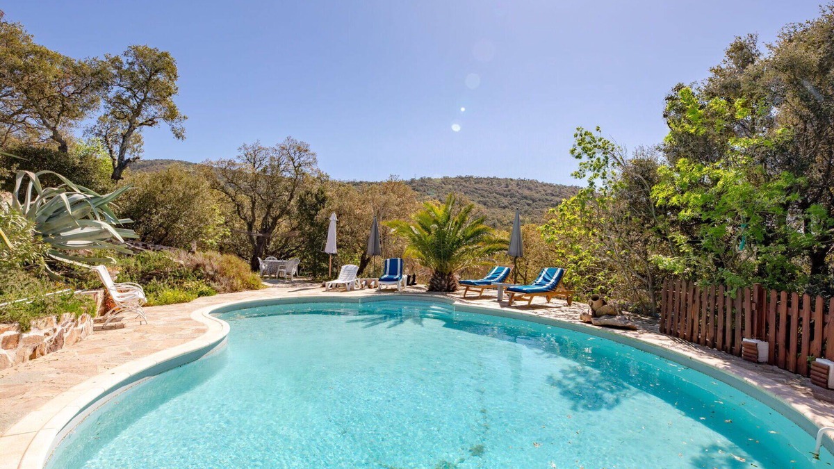 La Garde-Freinet House | Wonderful private villa with WIFI, private pool, TV, terrace, pets allowed and panoramic view