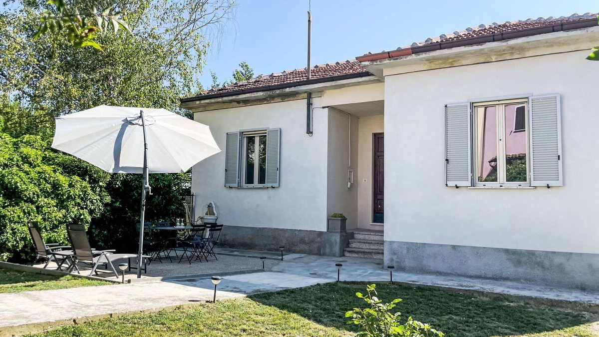 Castel Rocchero House | Wonderful private villa for 4 people with WIFI, terrace, panoramic view and parking