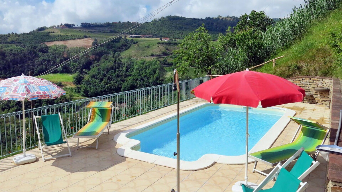 Cossano Belbo House | Wonderful private villa for 10 guests with private pool, A/C, patio, pets allowed and parking