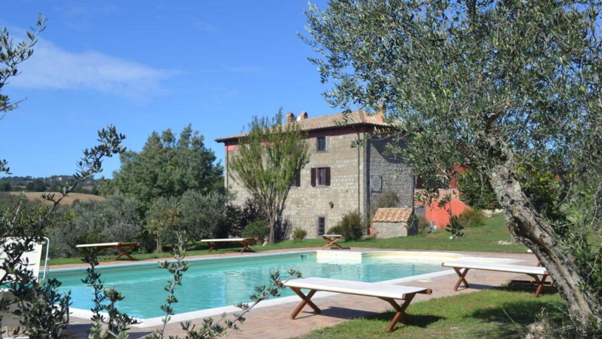Montefiascone Villa | Wonderful private villa for 18 guests with WIFI, private pool, patio, pets allowed and parking