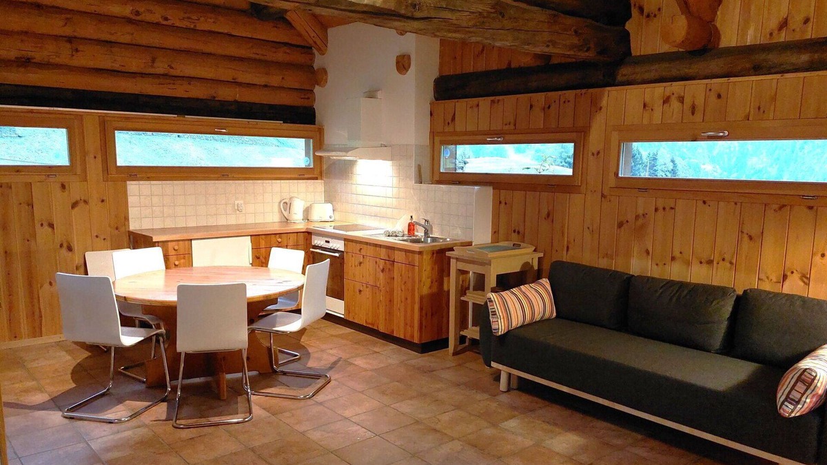 Blenio House | Wonderful private villa for 5 people with WIFI, patio, pets allowed and panoramic view