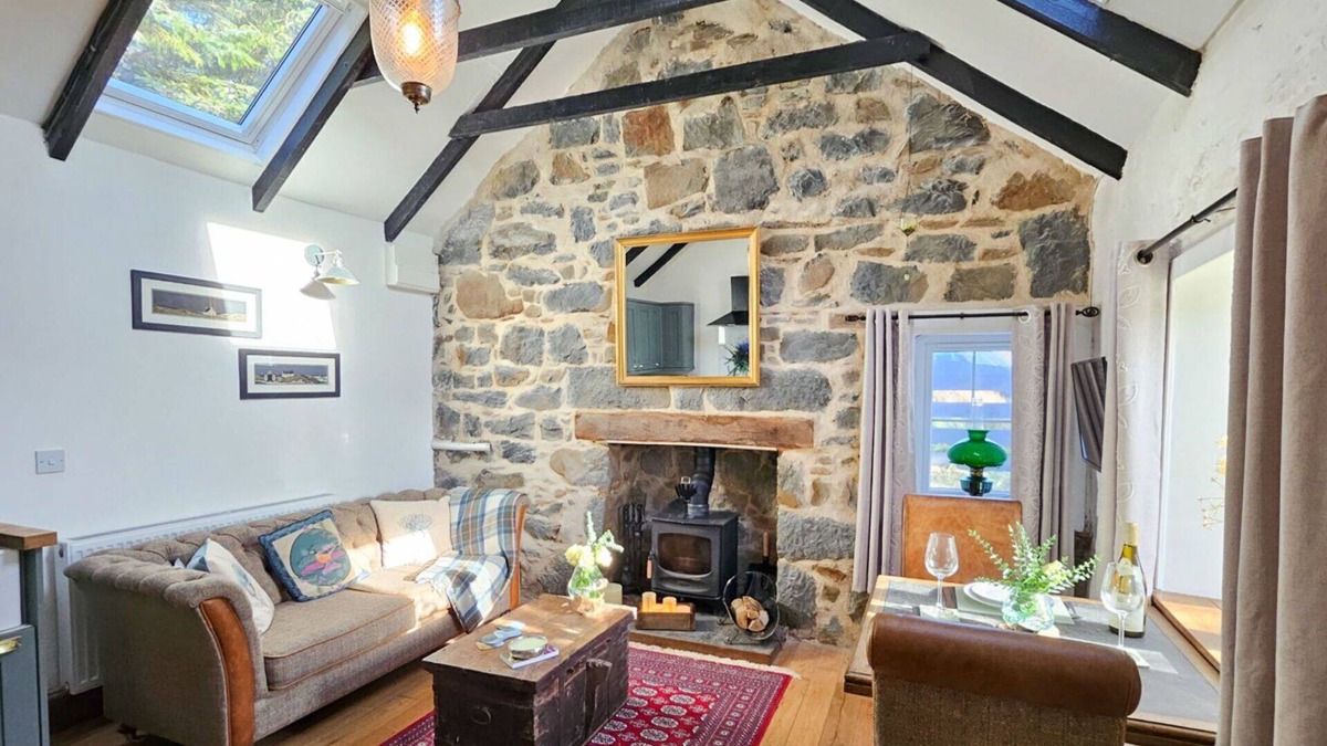Struan House | Wonderful private villa for 2 people with WIFI, TV, patio, panoramic view and parking